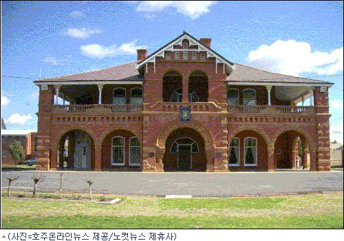 돼지우리 이미지