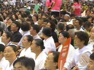 촛불집회 "평화집회 지킨..